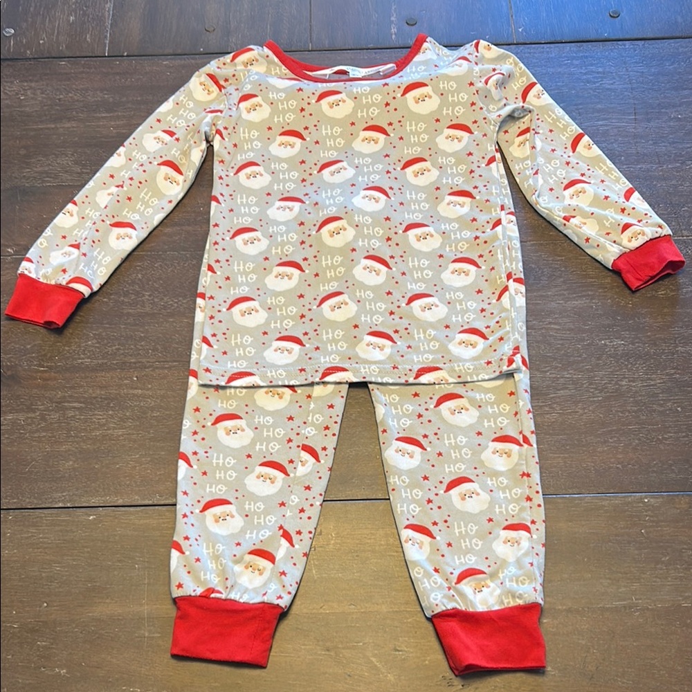 The Royal Standard Gray/Red Santa’s 2-Piece Polyester Pajama Set